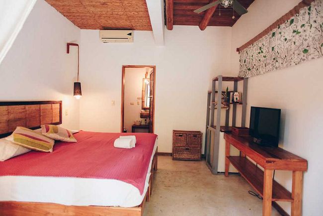 Griss Lodge - Santa Teresa - Standard Room - img-standard-room-44